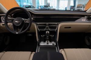 Bentley Flying Spur First Edition 2020 года  (UAE)
